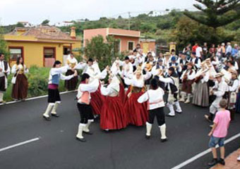 2012 Agrupación Folclórica Aduares